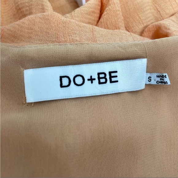 DO+BE Orange Ruffle Top Size Small Shirred Vneck Feminine Summer Colorful Bright - Picture 6 of 7